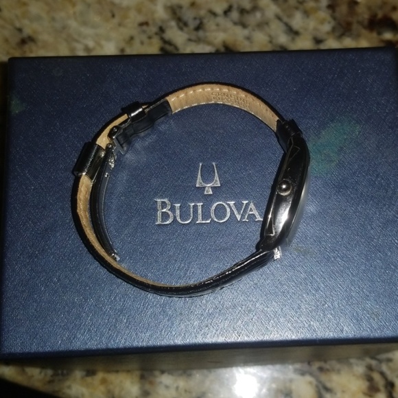 Women's Bulova watch - Picture 6 of 7